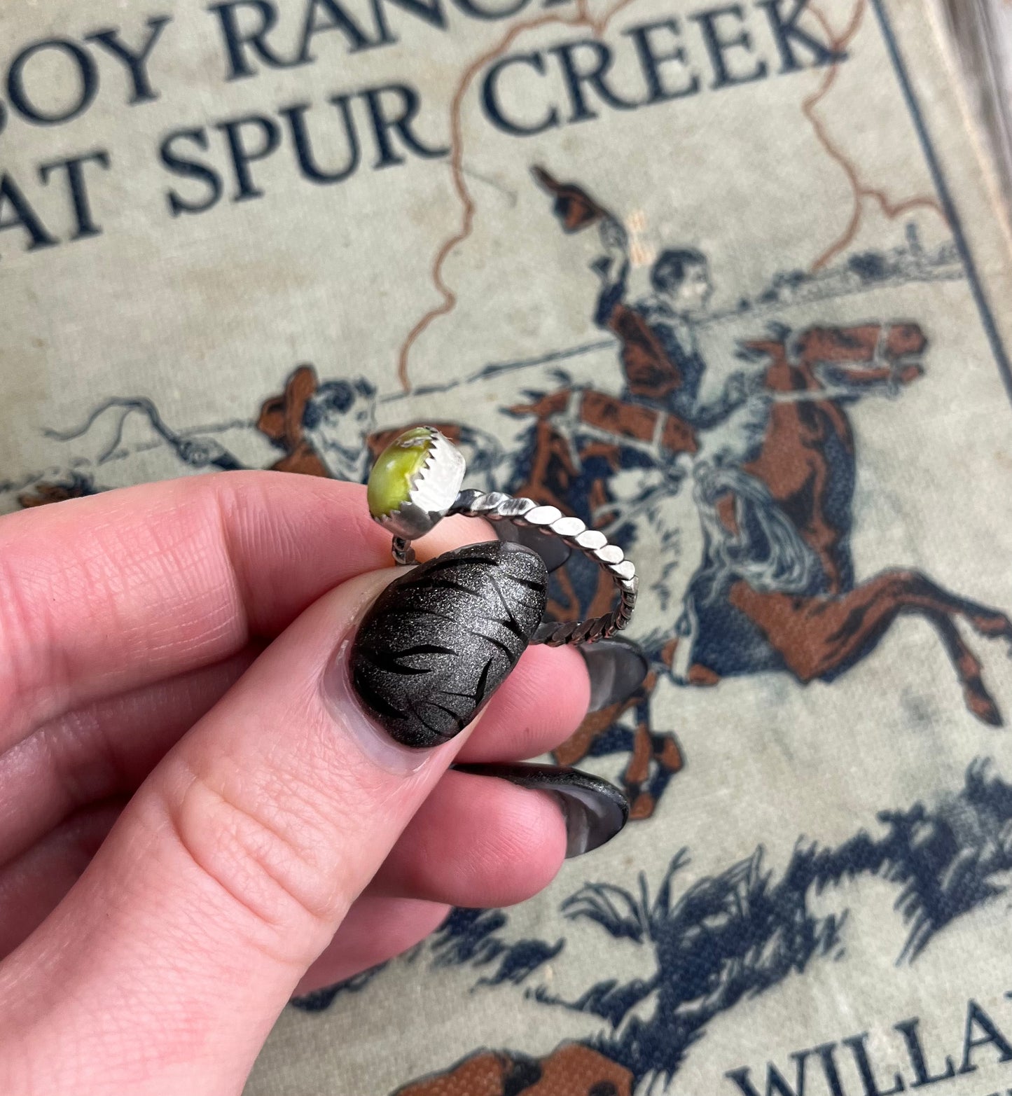 Palomino Stacker Twist Band Ring Size 8