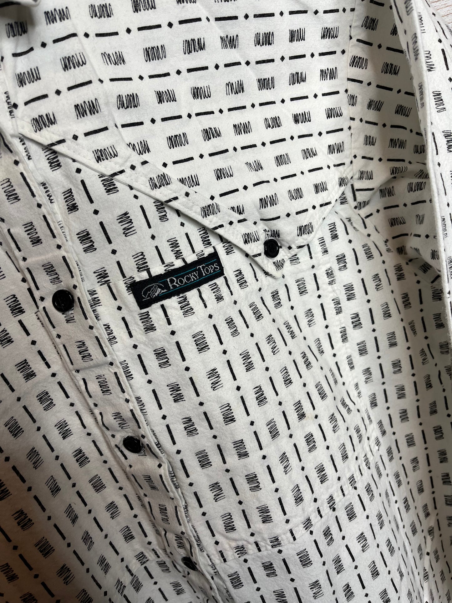 Women's VTG Rockies Button Up, Small