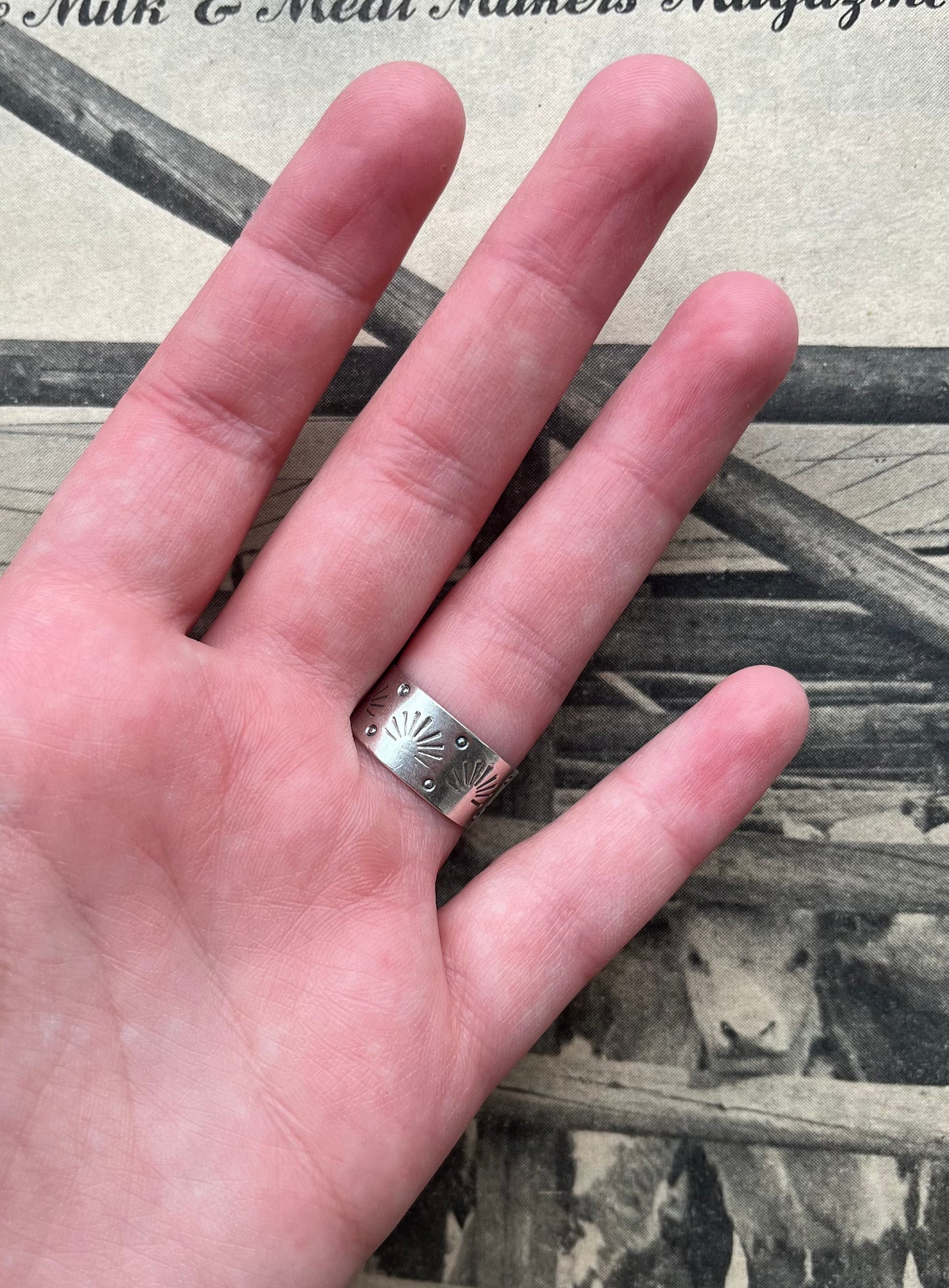 Pink Conch and Golden Hill Ring Size 7 (fits a size 6)