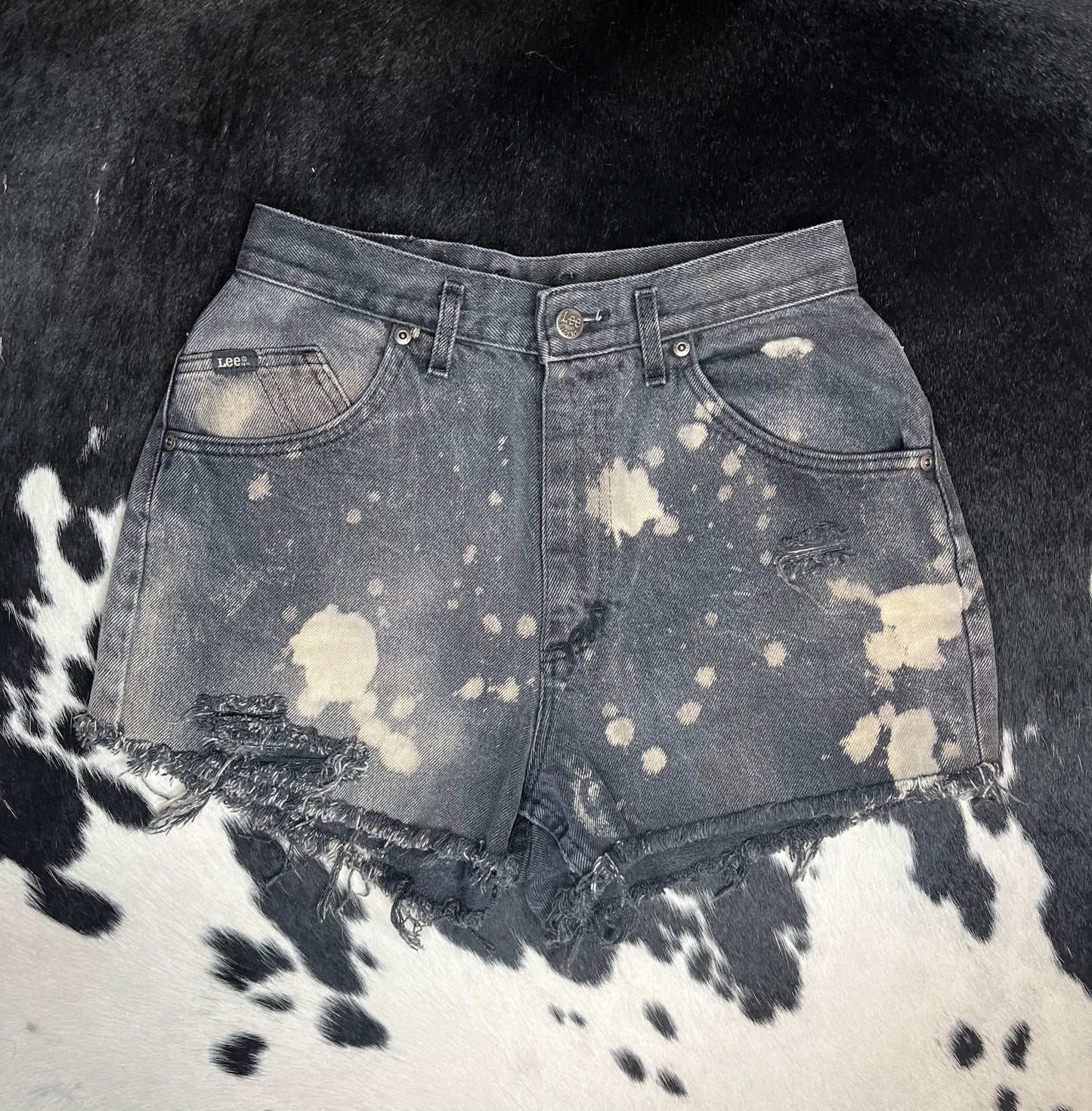 VTG Distressed Lee Shorts, 11 Med