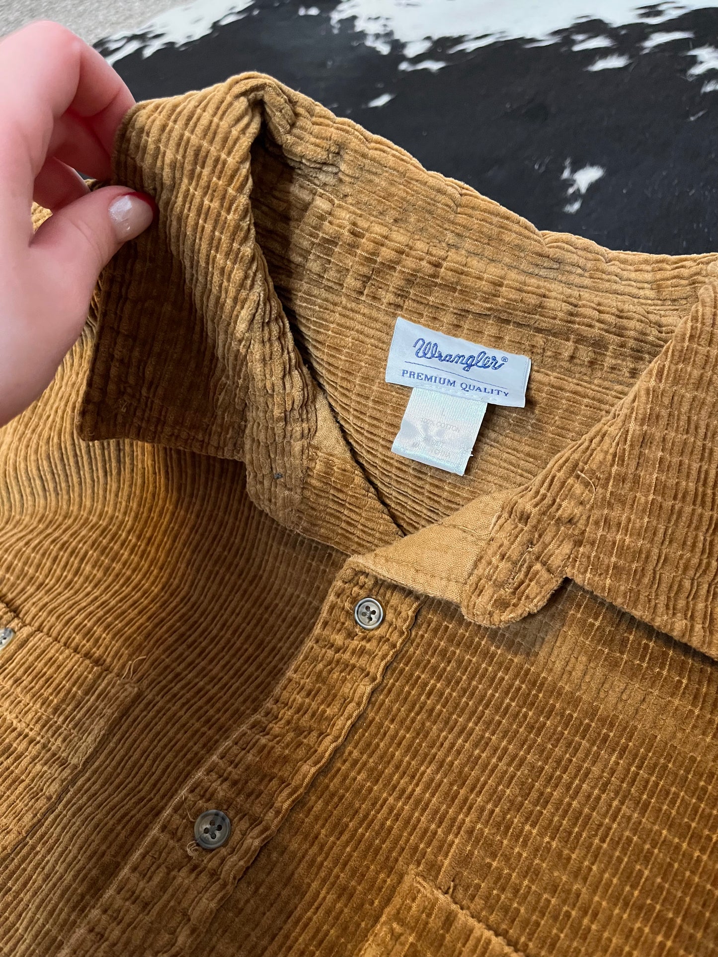 Men's Wrangler Corduroy Button Up, Large