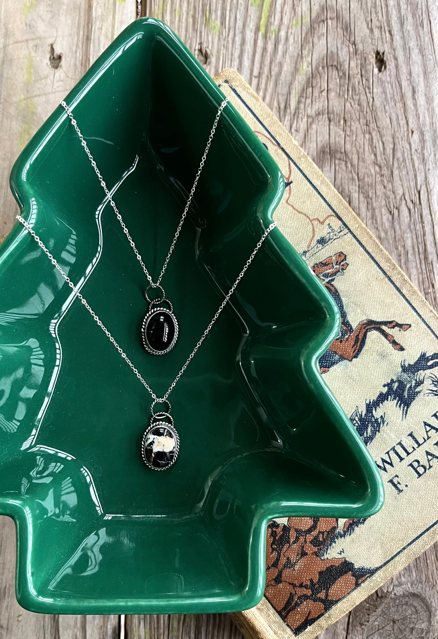 Simple Single Stone Necklace