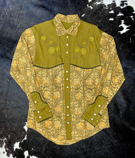 Women's Hand-Made Pearl Snap