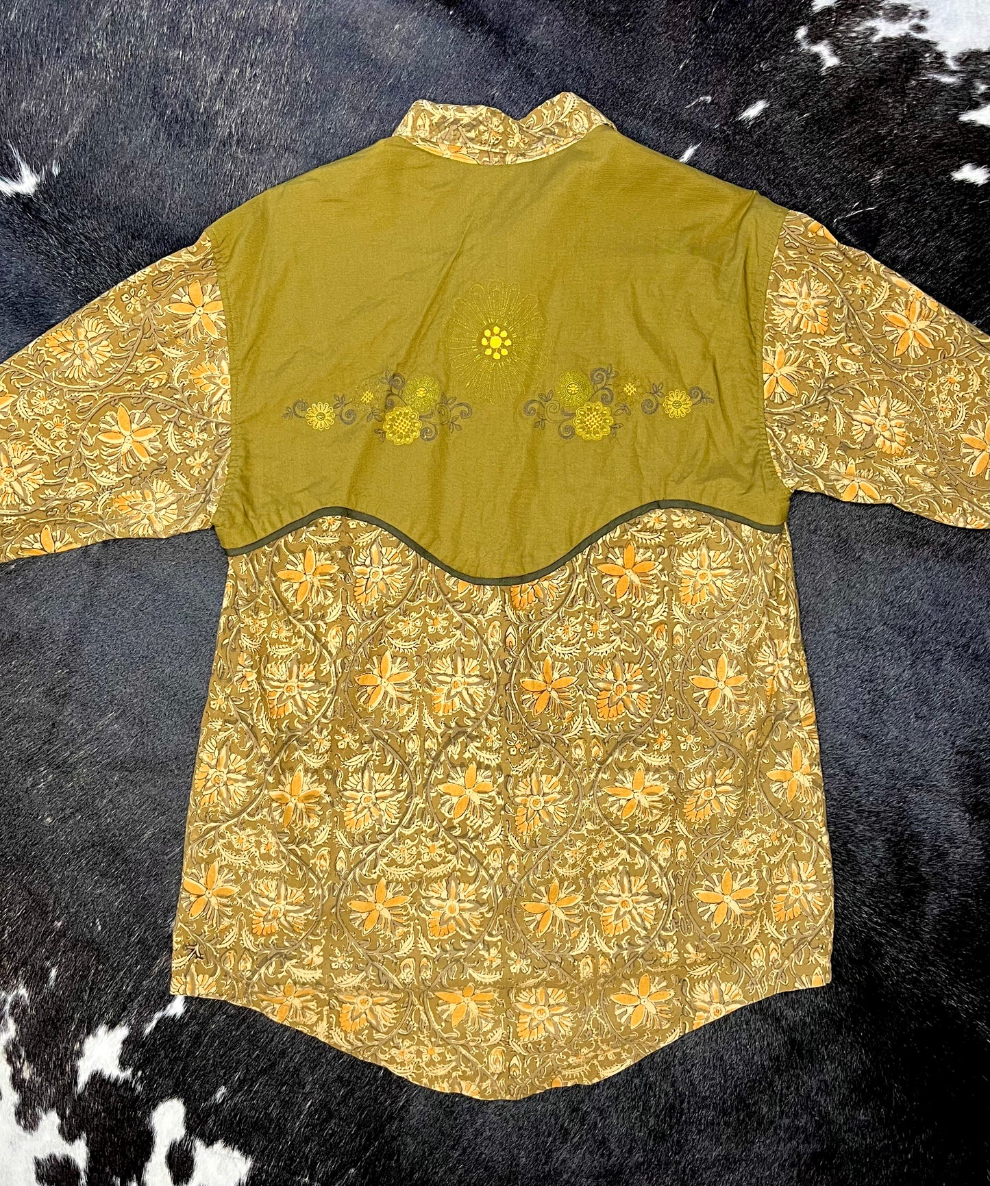 Women's Hand-Made Pearl Snap