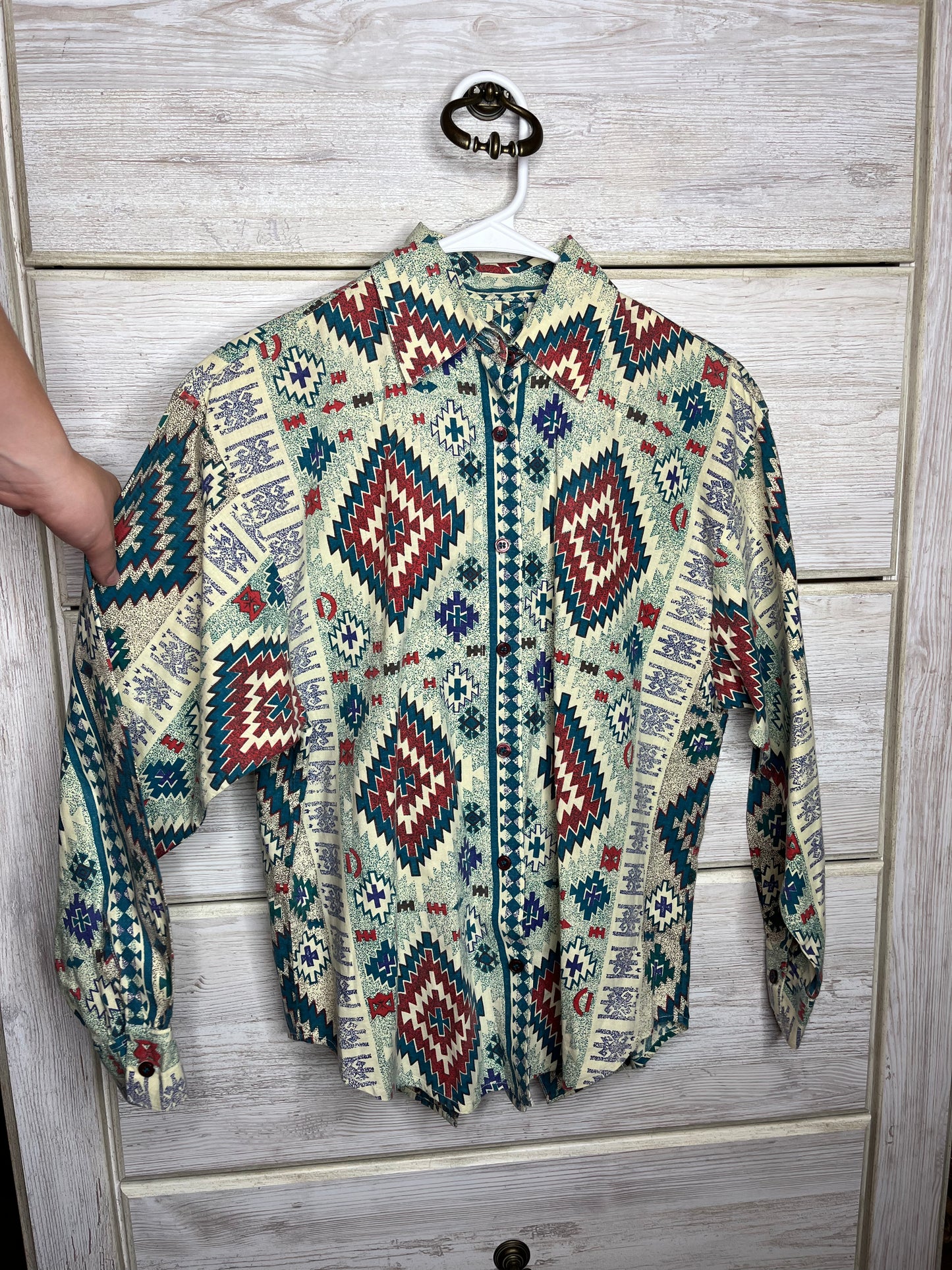 Women's VTG Keyhole Button Up, Small